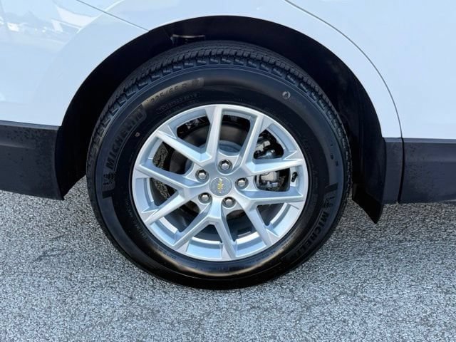 Certified 2023 Chevrolet Equinox LT FWD image 10