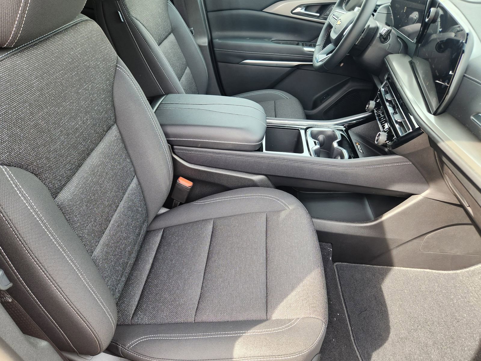 New 2026 Chevrolet Traverse LT w/ Driver Confidence Package image 14