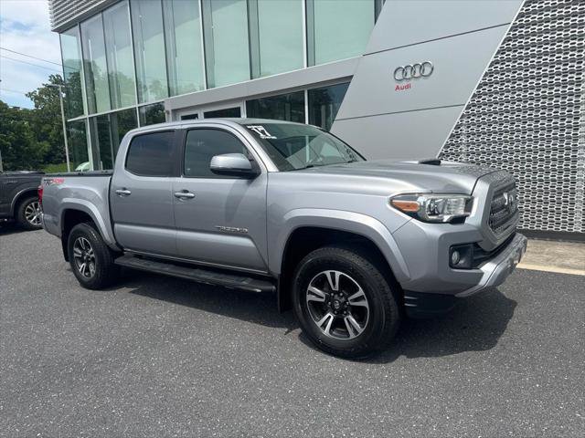 Used 2017 Toyota Tacoma TRD Sport w/ Tow Package (A/T) AWD/4WD image 1