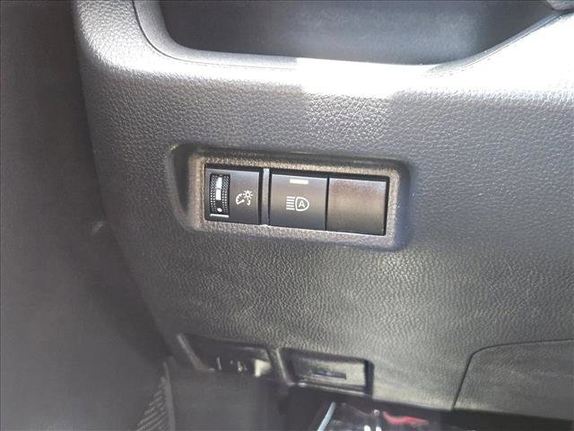 Used 2024 Toyota RAV4 XLE FWD image 15