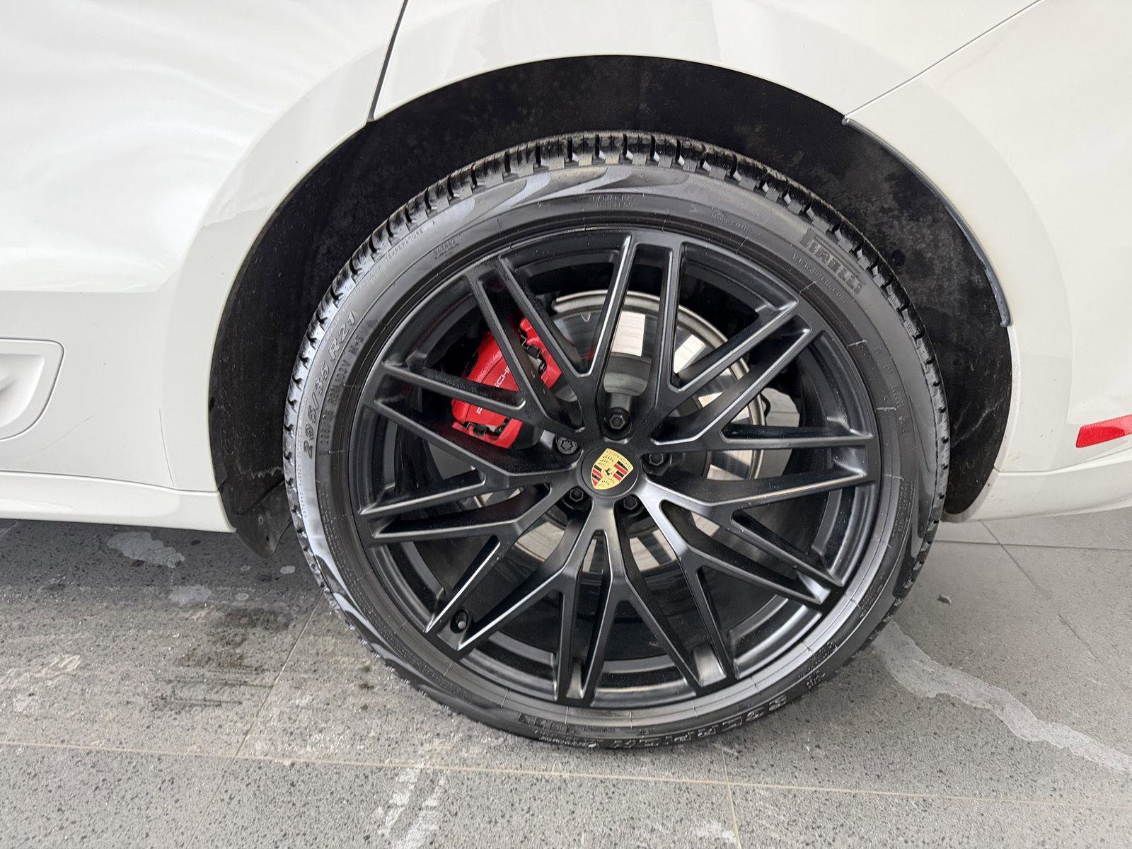 Certified 2023 Porsche Macan GTS image 11