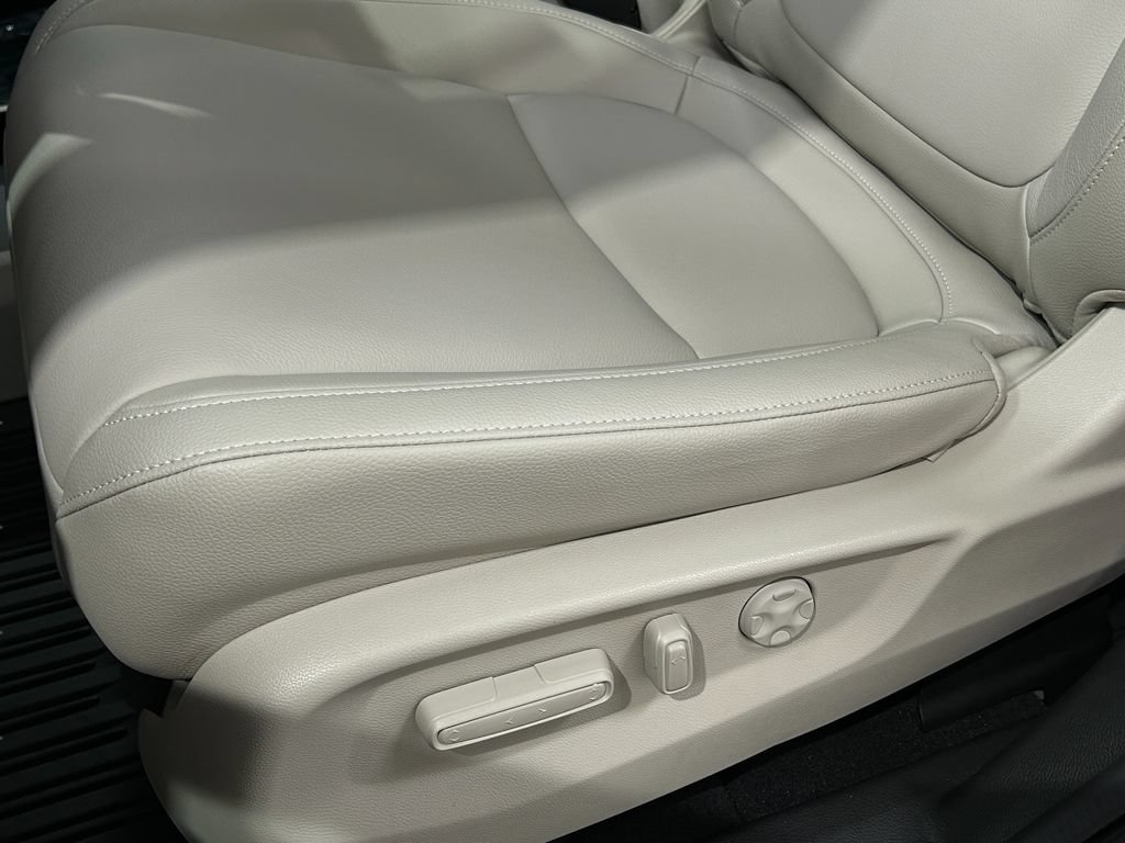 Used 2026 Honda Odyssey EX-L image 16