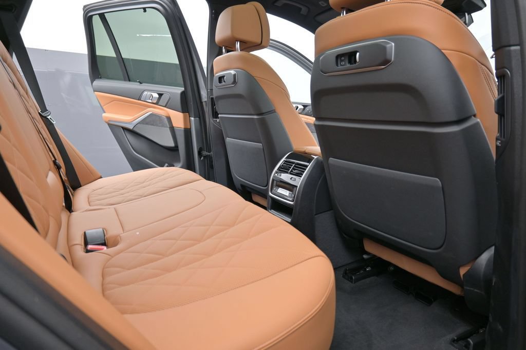 New 2026 BMW X5 xDrive40i AWD/4WD image 19