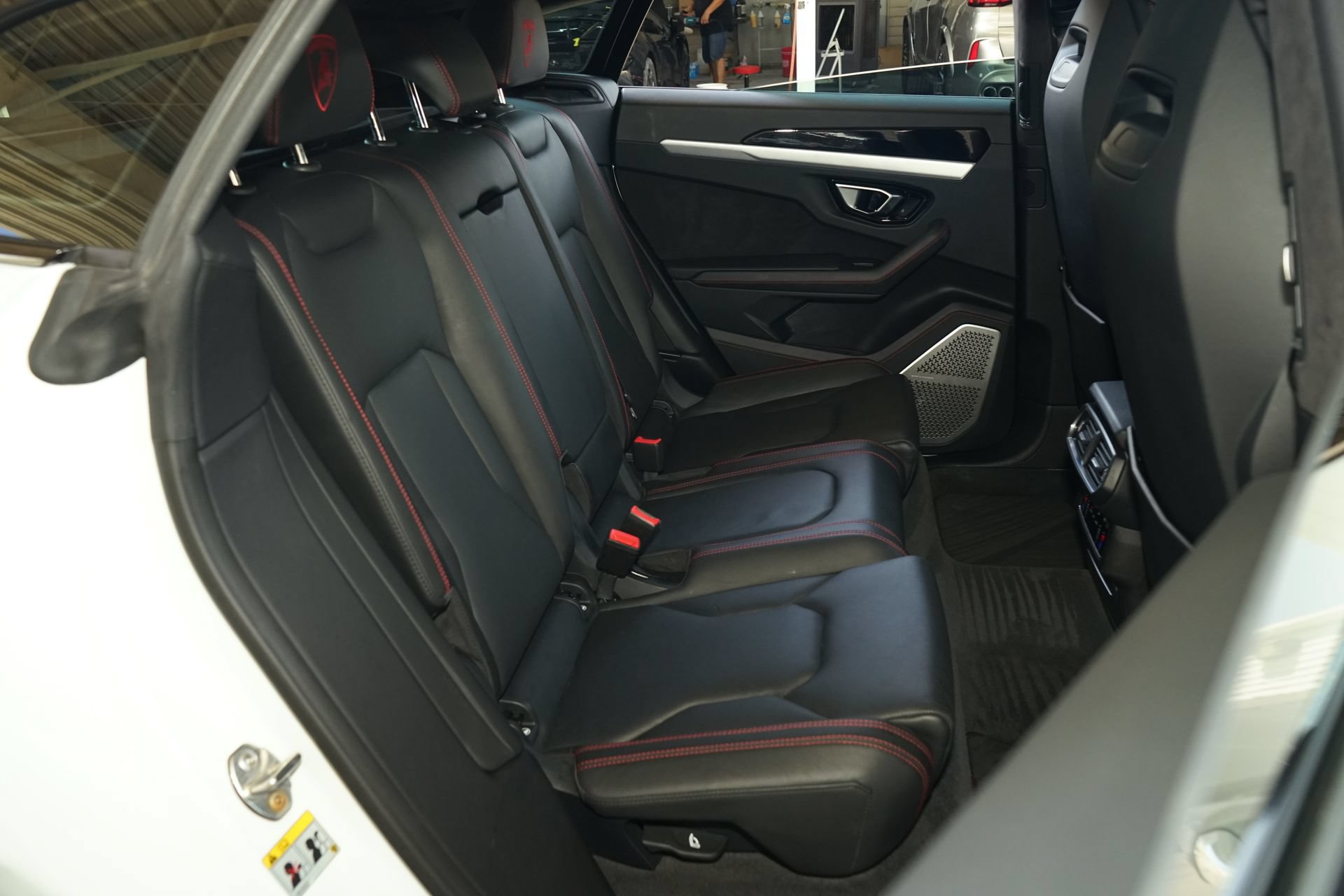 Used 2019 Lamborghini Urus AWD/4WD image 21