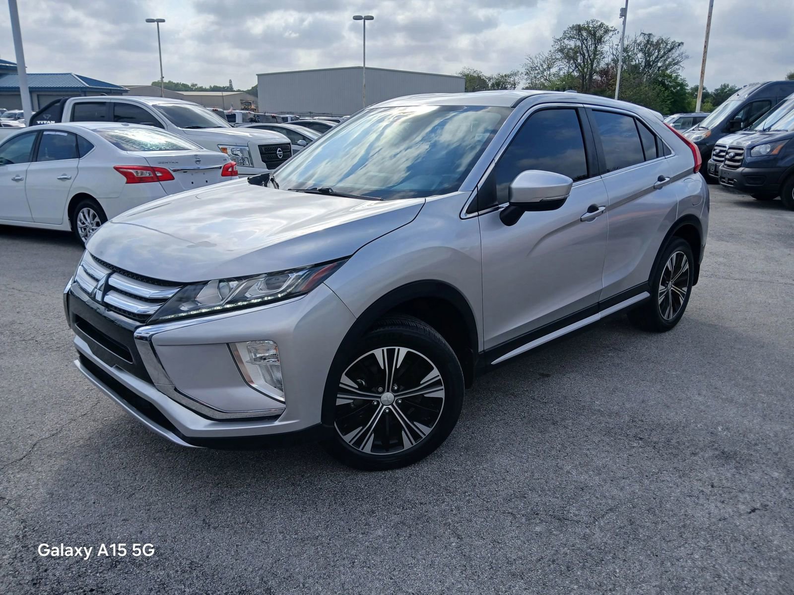 Used 2019 Mitsubishi Eclipse Cross SE image 2