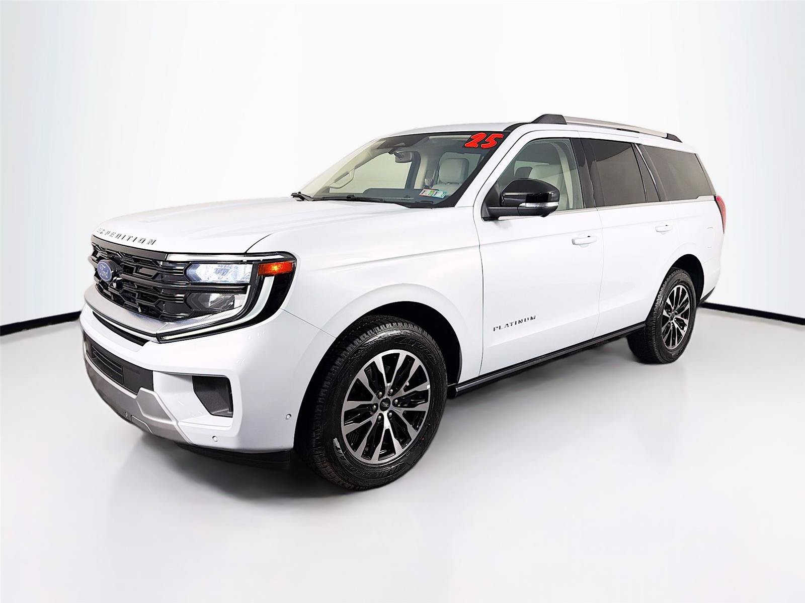 Used 2025 Ford Expedition Platinum AWD/4WD image 7