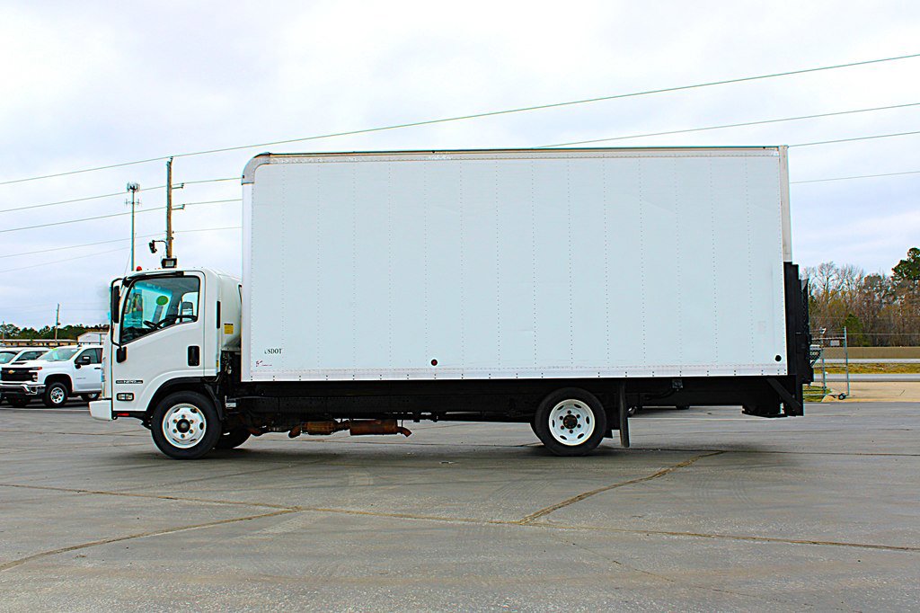Used 2019 Isuzu NPR image 6