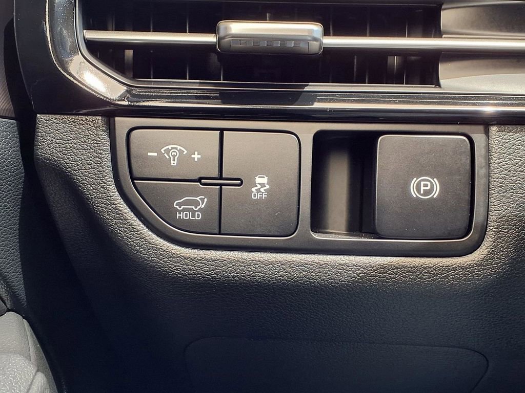 Certified 2026 Kia Sportage EX FWD image 20