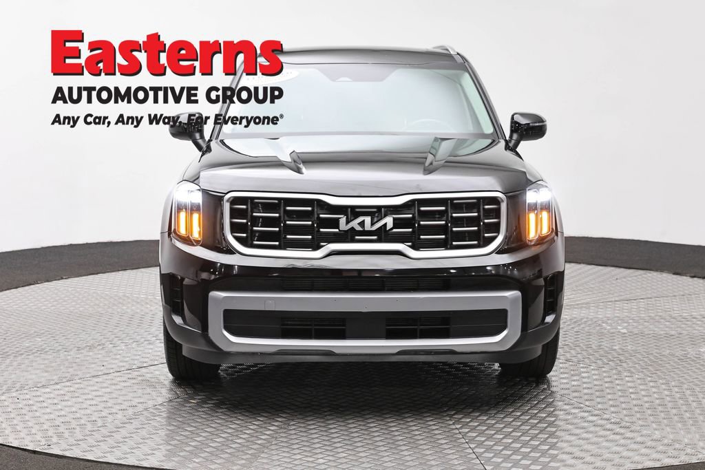 Used 2025 Kia Telluride S AWD/4WD image 2