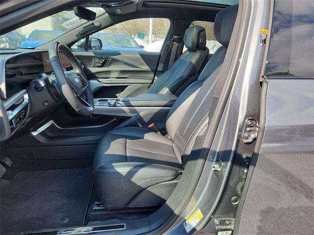 Used 2023 Cadillac Lyriq 2WD image 13