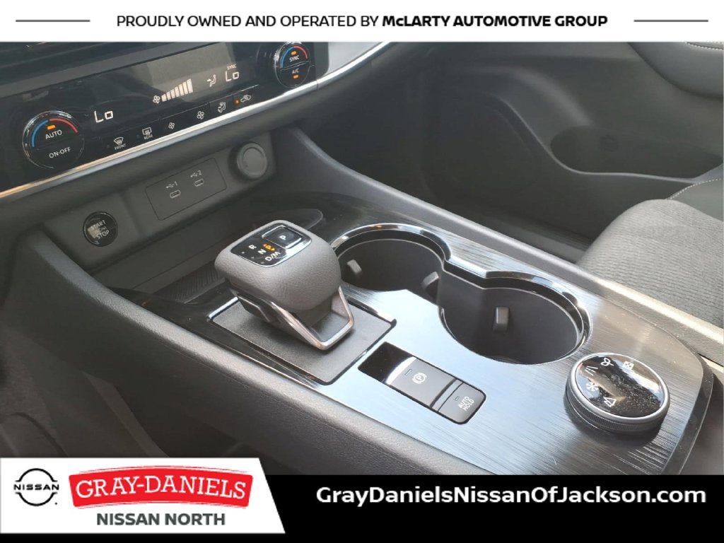 Certified 2026 Nissan Rogue SV AWD/4WD image 23