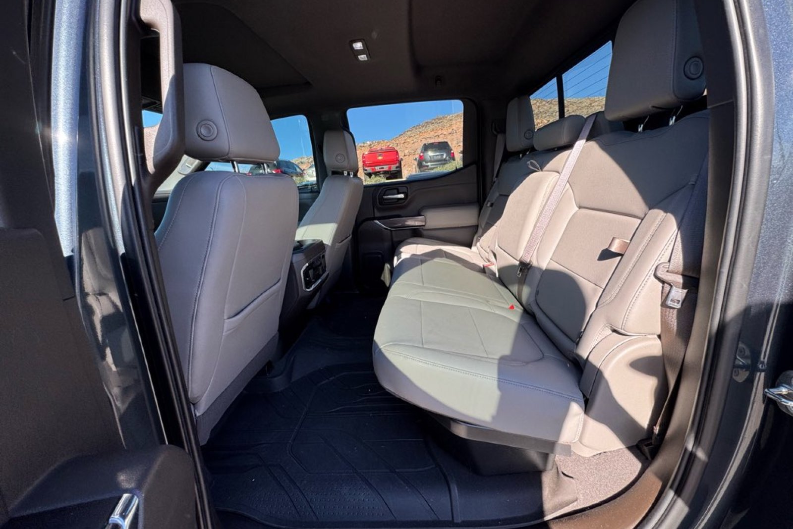 Used 2019 Chevrolet Silverado 1500 LTZ w/ LTZ Premium Package image 10