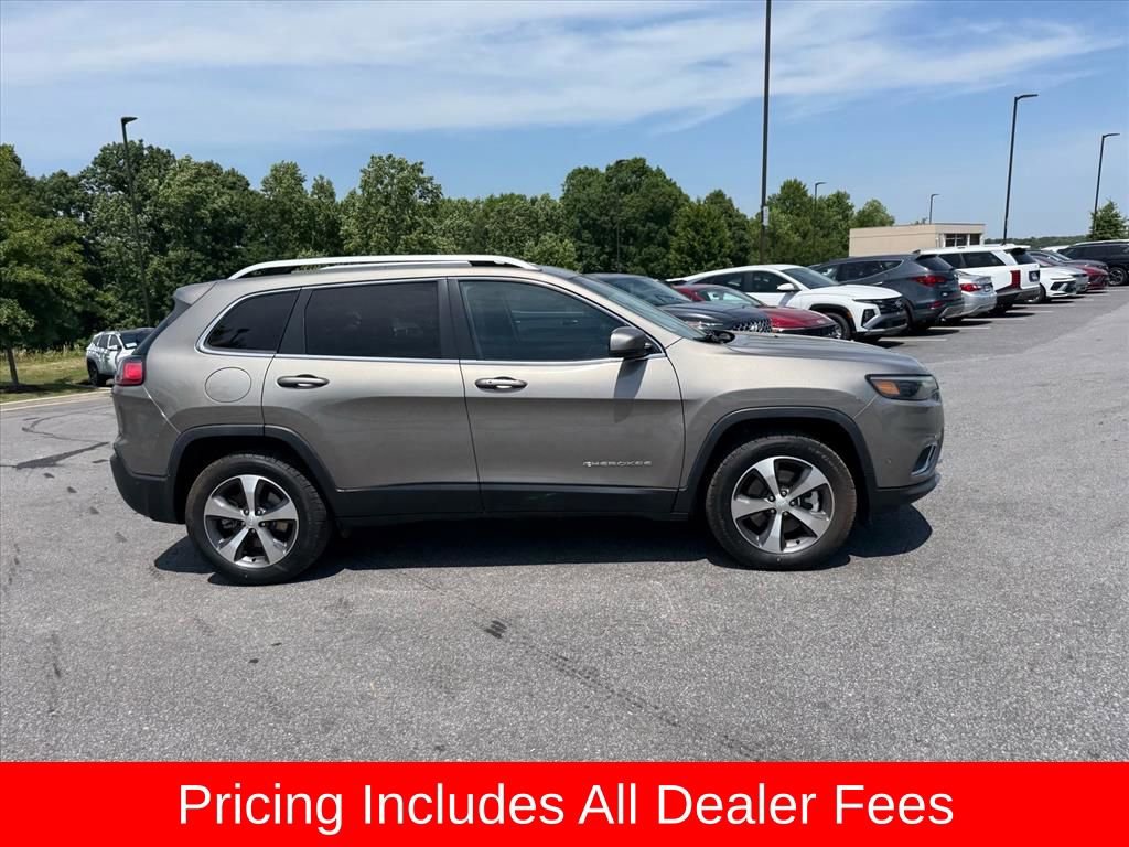 Used 2021 Jeep Cherokee Limited w/ Elite Package AWD/4WD image 2