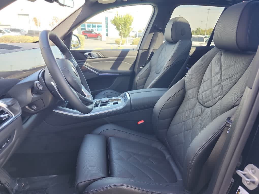 New 2026 BMW X5 xDrive40i w/ Premium Package AWD/4WD image 16