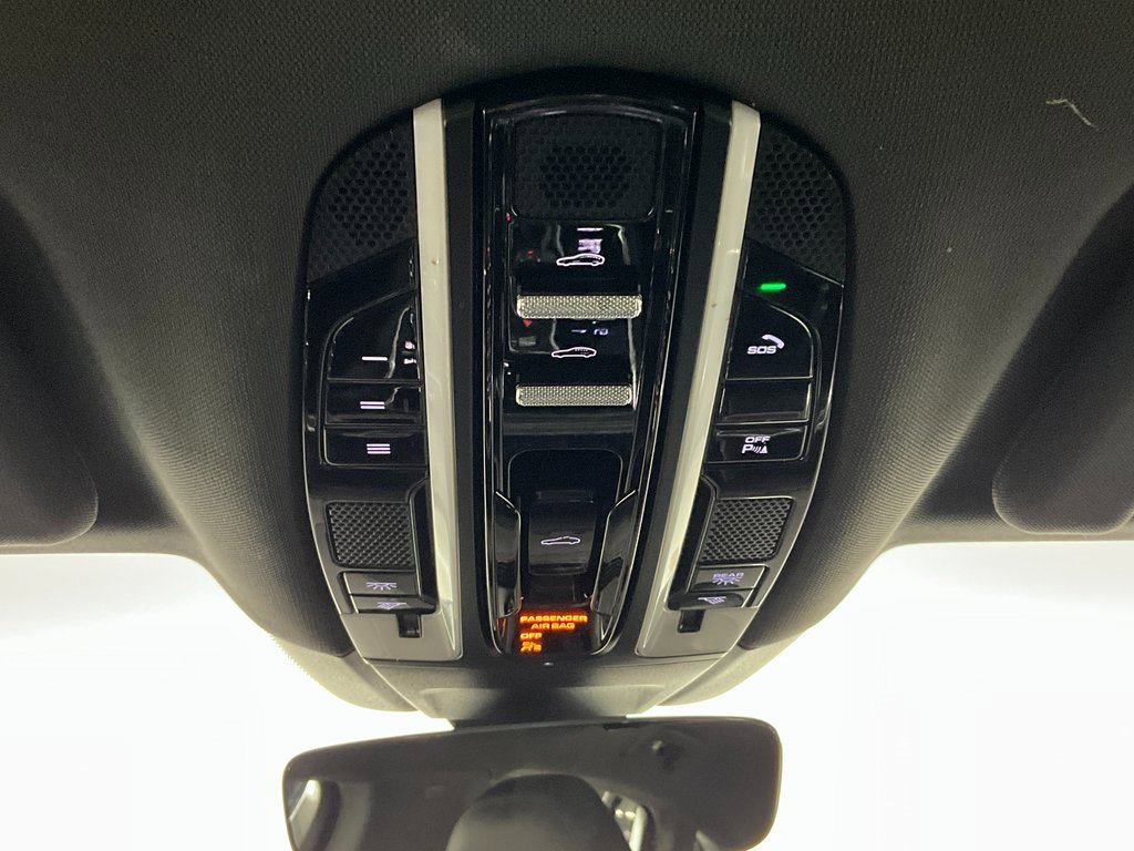 Used 2022 Porsche Panamera Platinum Edition image 13