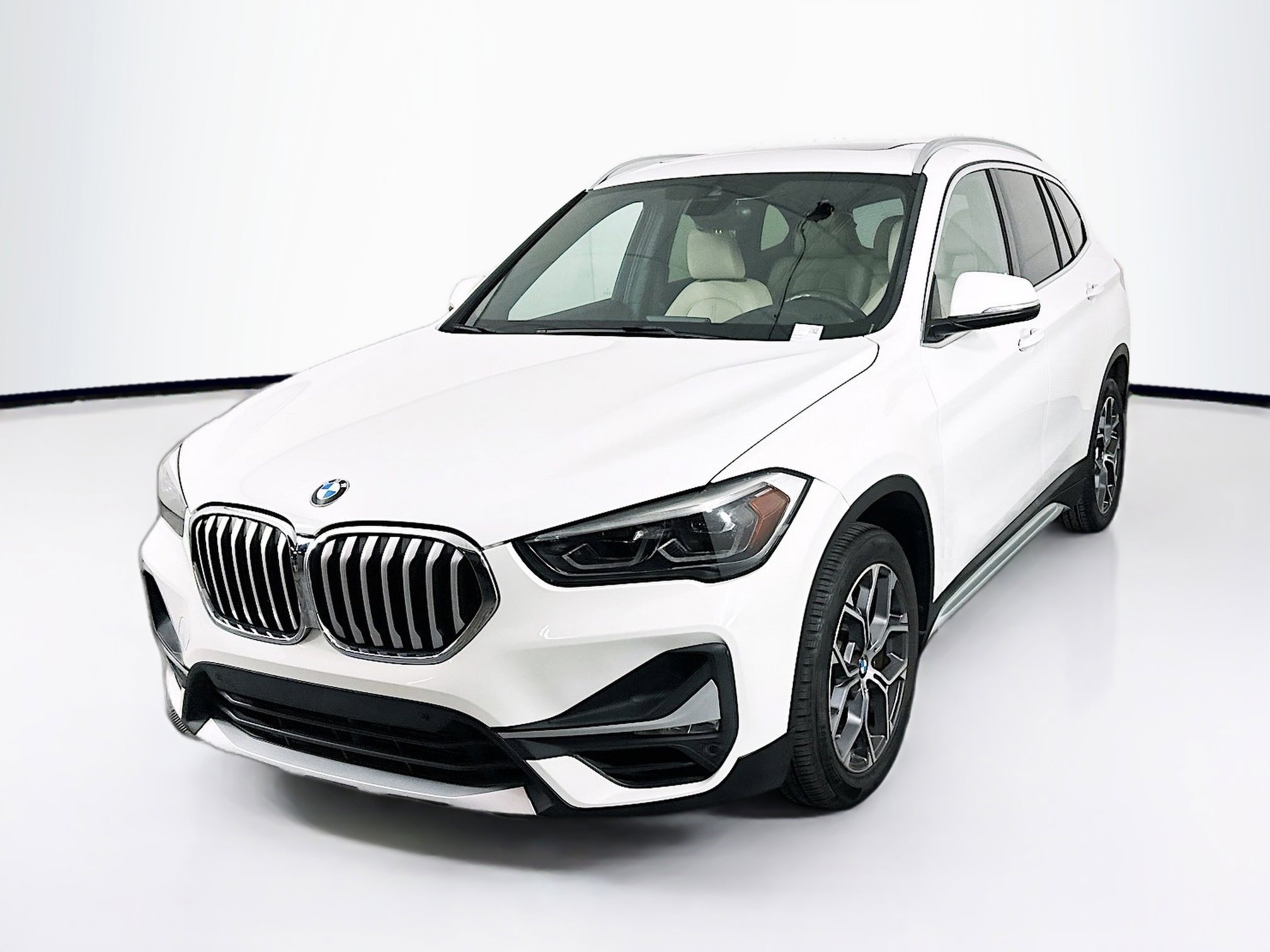 Used 2020 BMW X1 xDrive28i w/ Convenience Package AWD/4WD image 3