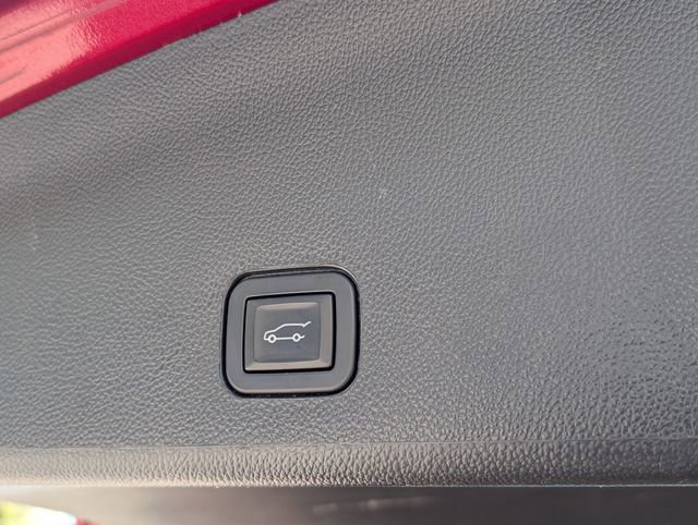 Used 2016 Cadillac SRX Luxury image 12