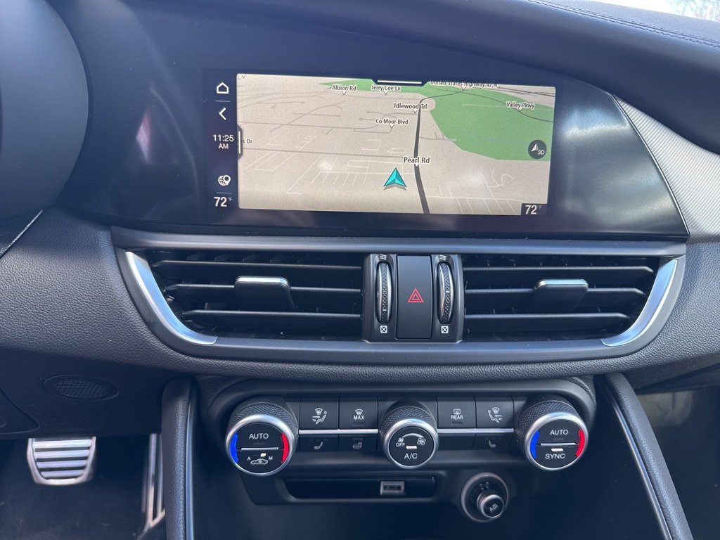 New 2025 Alfa Romeo Giulia AWD image 16