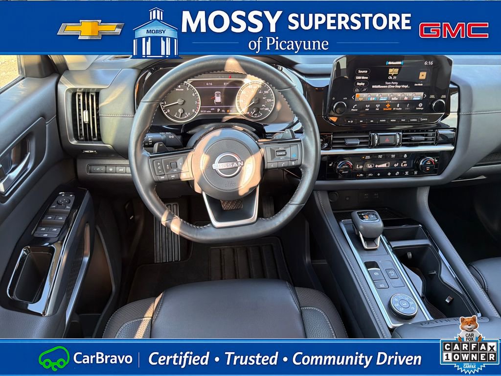 Certified 2025 Nissan Pathfinder SL w/ Cargo Package AWD/4WD image 17