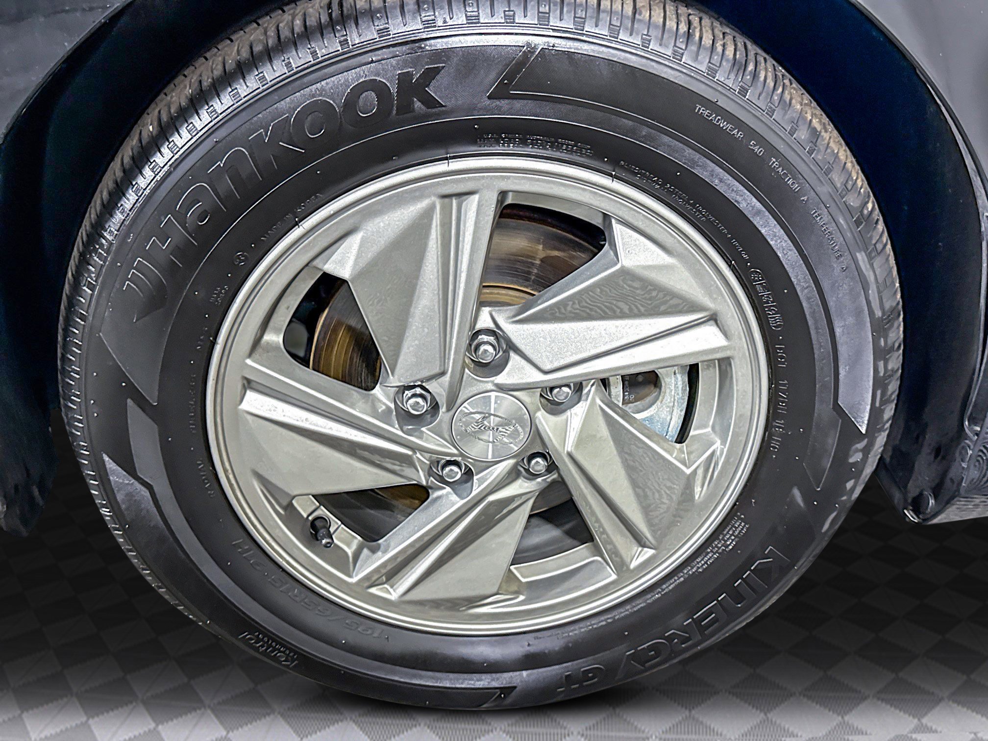 Used 2025 Hyundai Elantra SE image 37