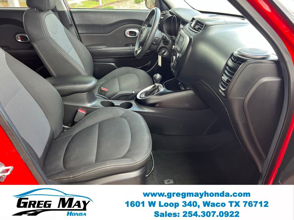 Used 2017 Kia Soul + FWD image 11