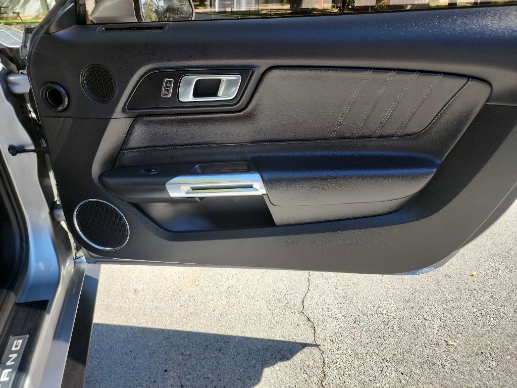 Used 2020 Ford Mustang Premium image 27