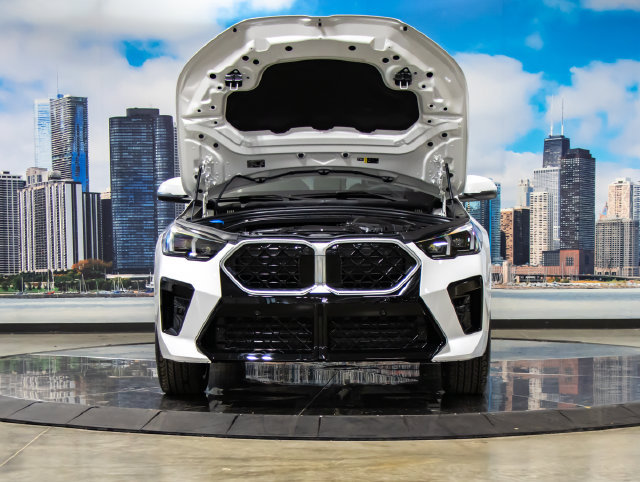New 2027 BMW X2 xDrive28i w/ Technology Package AWD/4WD image 4