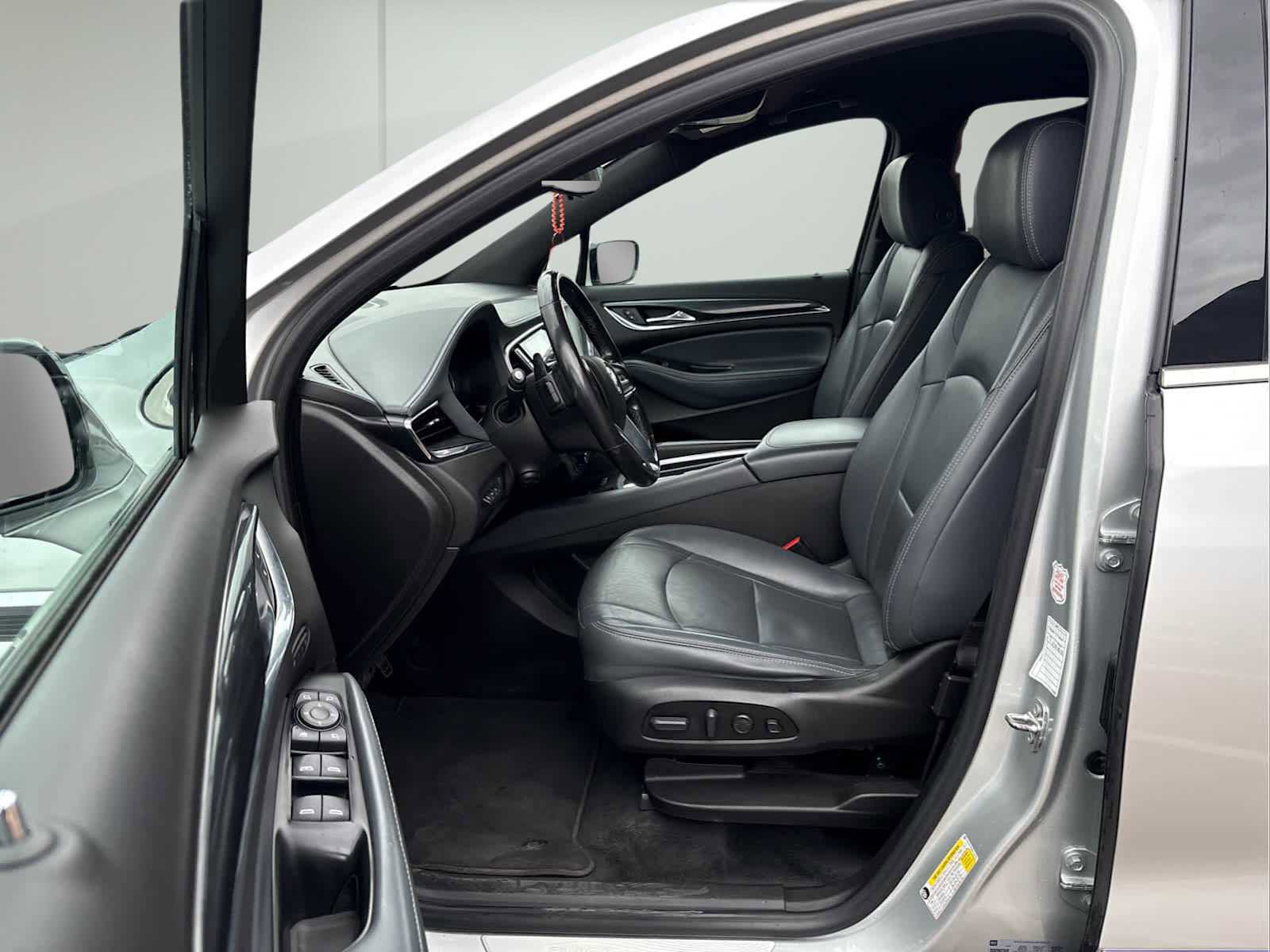 Used 2022 Buick Enclave Premium image 10