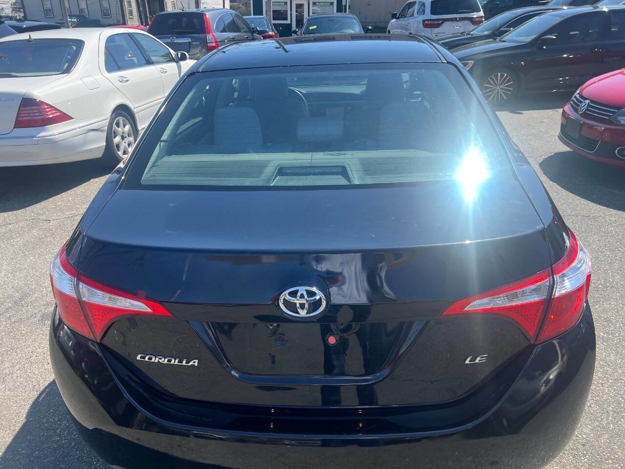 Used 2015 Toyota Corolla LE FWD image 14