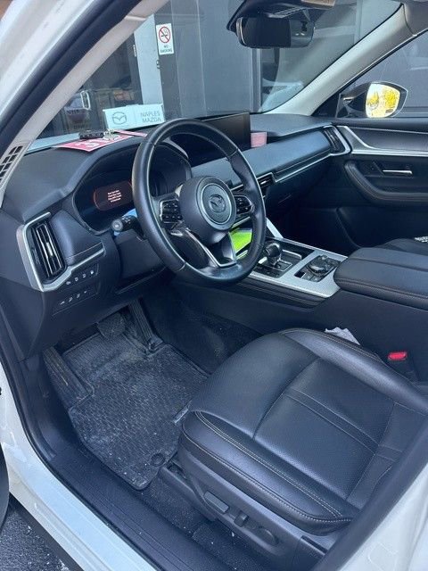 Used 2025 MAZDA CX-70 Plug-In Hybrid w/ Premium Pkg image 4