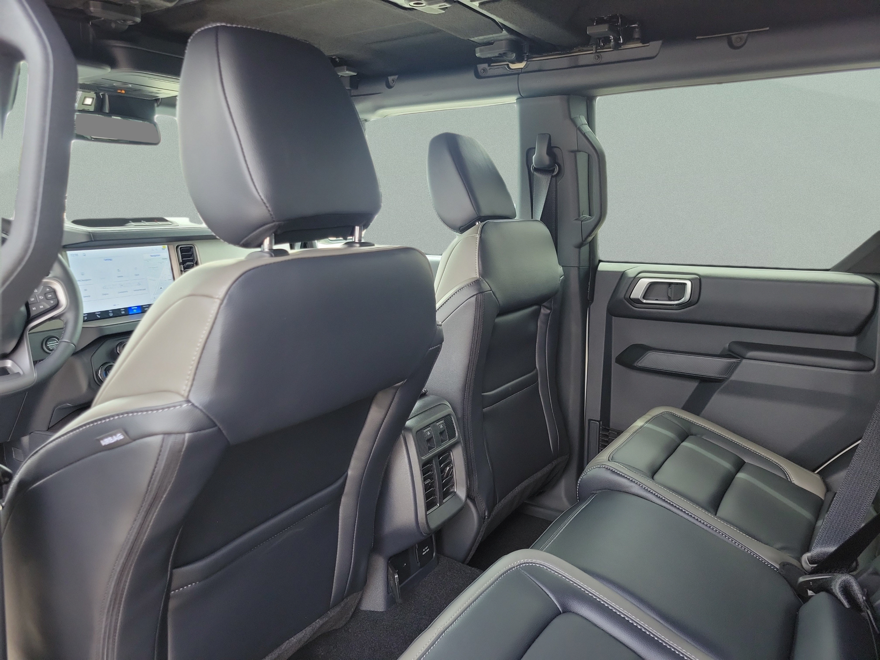 New 2026 Ford Bronco Outer Banks AWD/4WD image 12