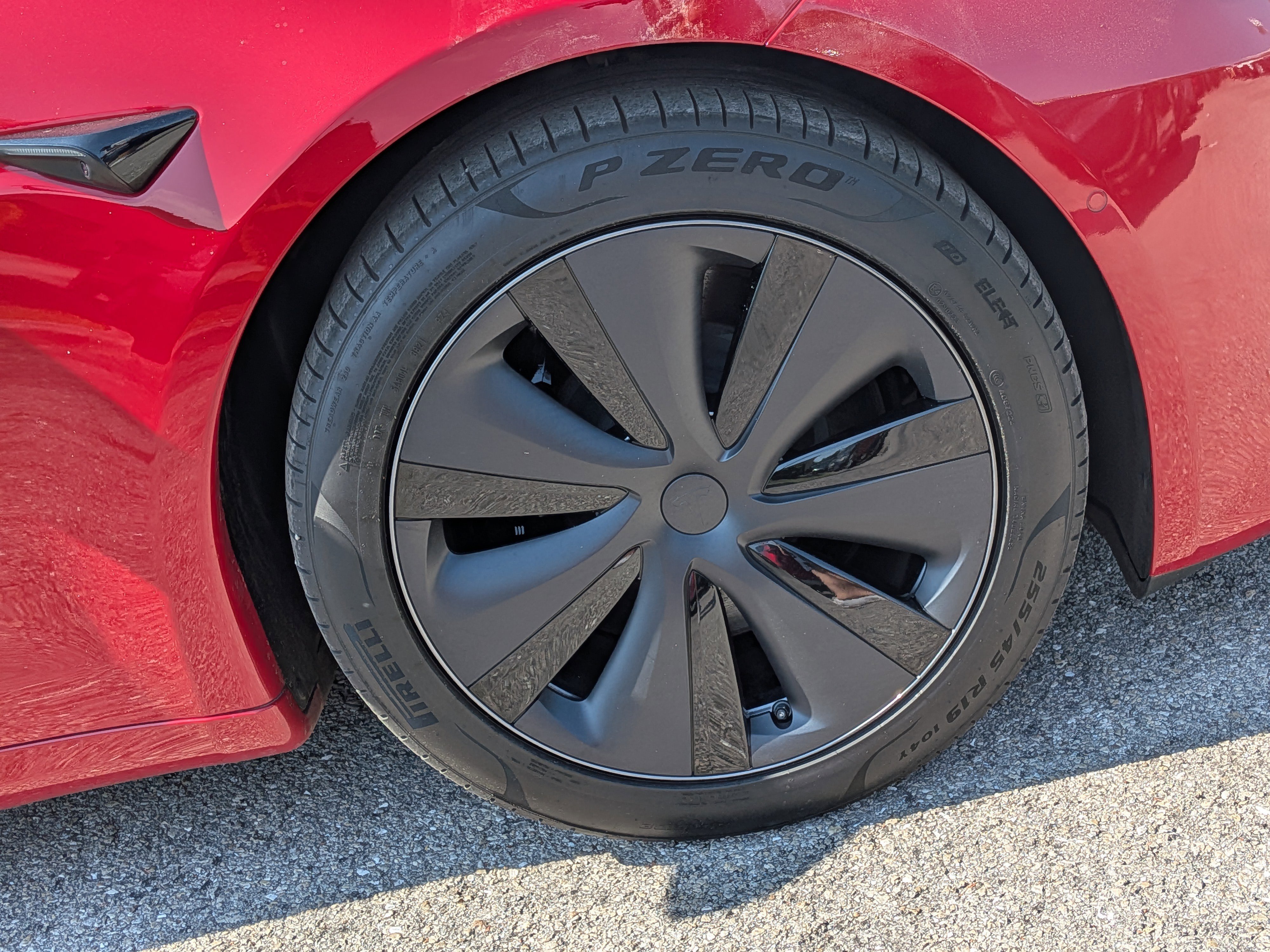 Used 2022 Tesla Model S Plaid image 11