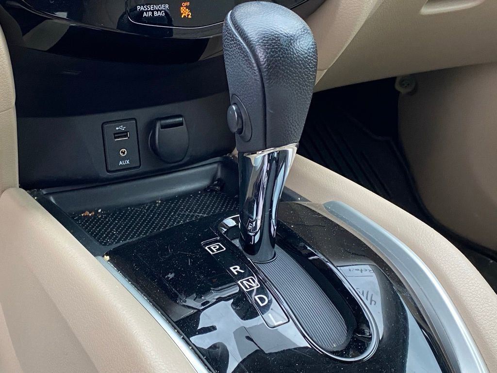 Used 2016 Nissan Rogue SL w/ SL Premium Package image 14