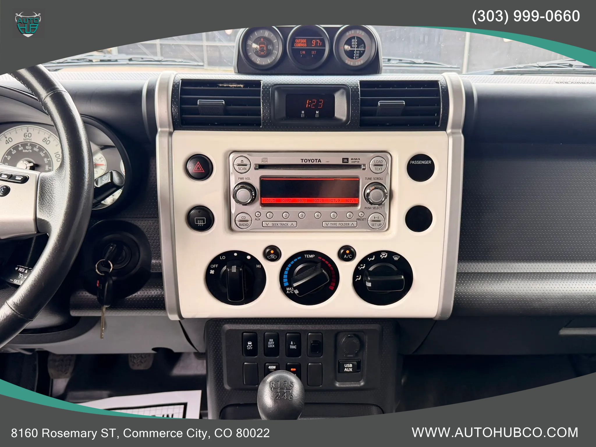 Used 2013 Toyota FJ Cruiser 4WD w/ Upgrade Pkg image 18