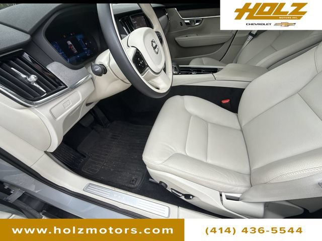 Used 2025 Volvo V90 B6 Cross Country Plus w/ Protection Package Premier AWD/4WD image 35