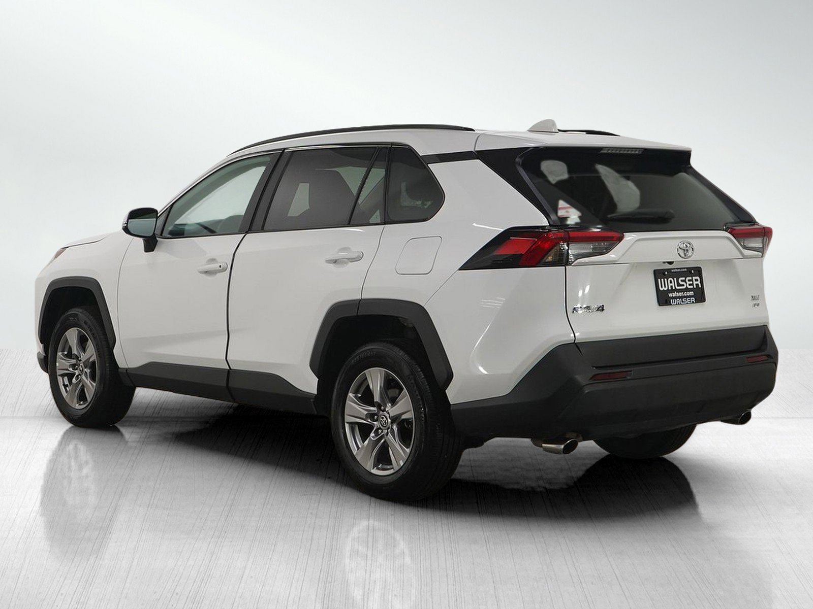 Used 2024 Toyota RAV4 XLE w/ Convenience Package AWD/4WD image 5