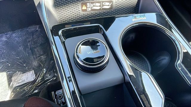 New 2026 Chevrolet Equinox RS w/ LPO, Floor Liner Package FWD image 16