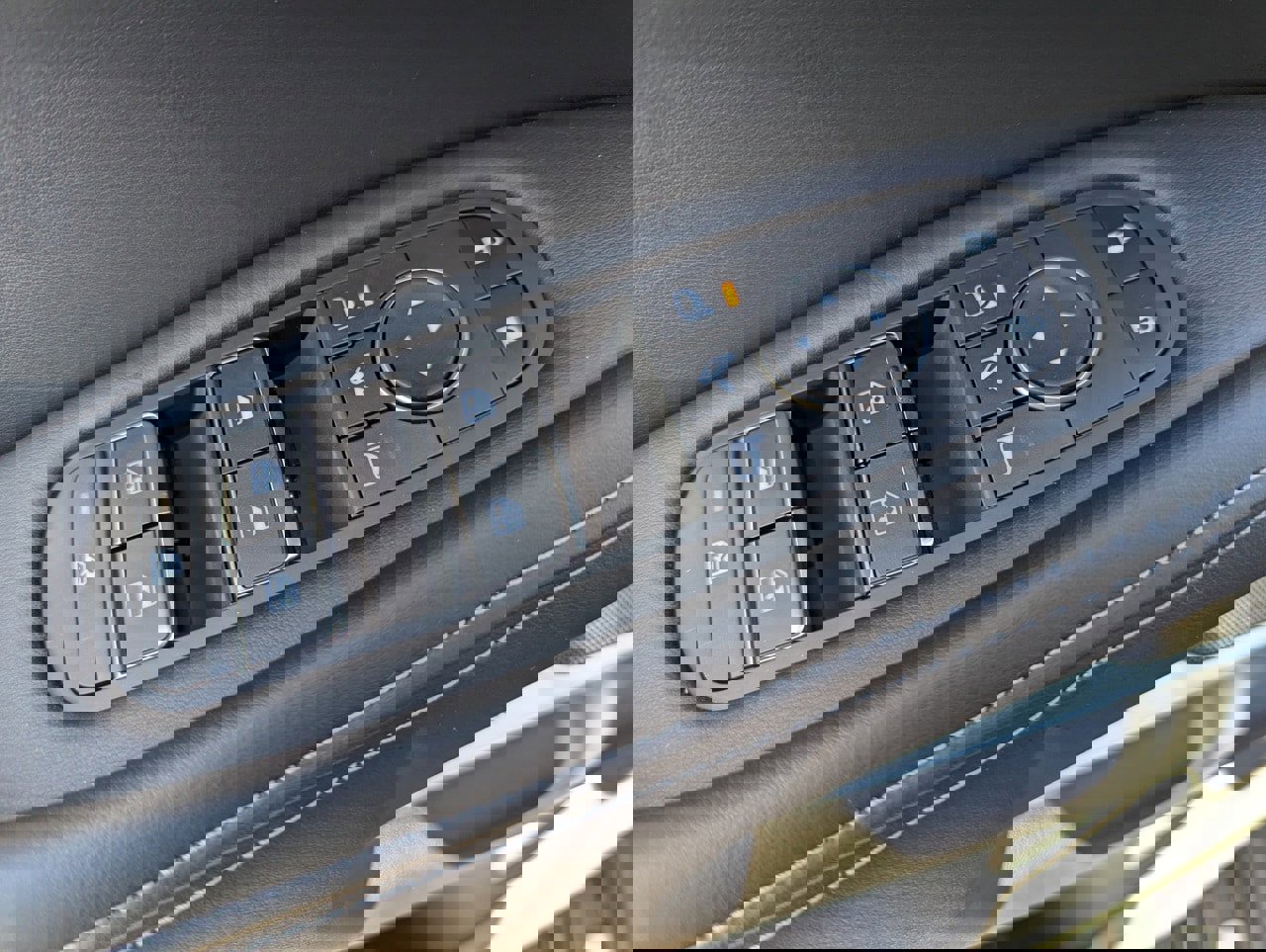 New 2026 INFINITI QX60 Luxe w/ Cargo Package image 15