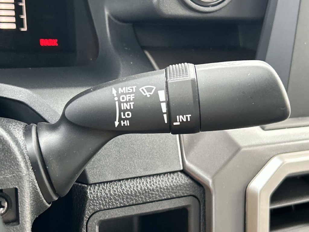 Used 2024 Toyota Tacoma SR5 AWD/4WD image 31