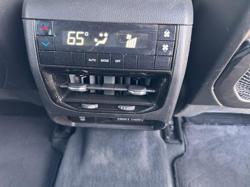 Used 2023 Jeep Grand Cherokee L Laredo AWD/4WD image 17