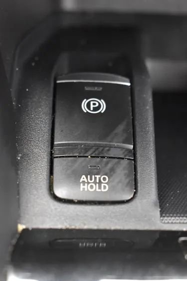 Used 2023 Nissan Kicks SR w/ SR Premium Package FWD image 28