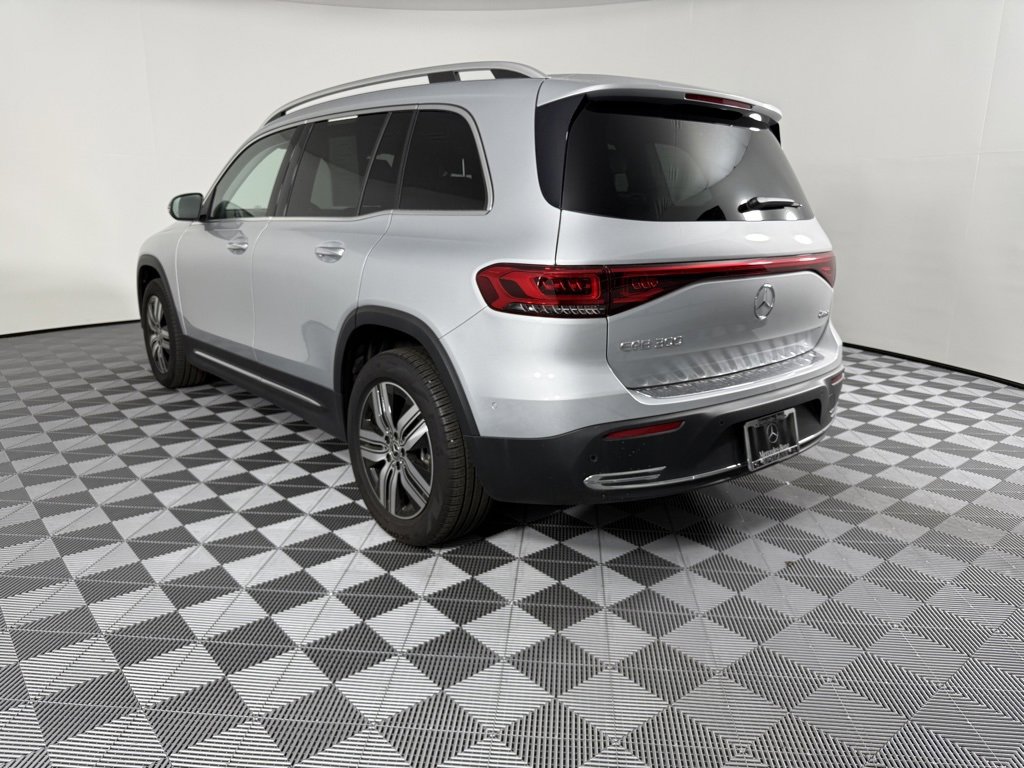 Used 2023 Mercedes-Benz EQB 300 4MATIC image 6