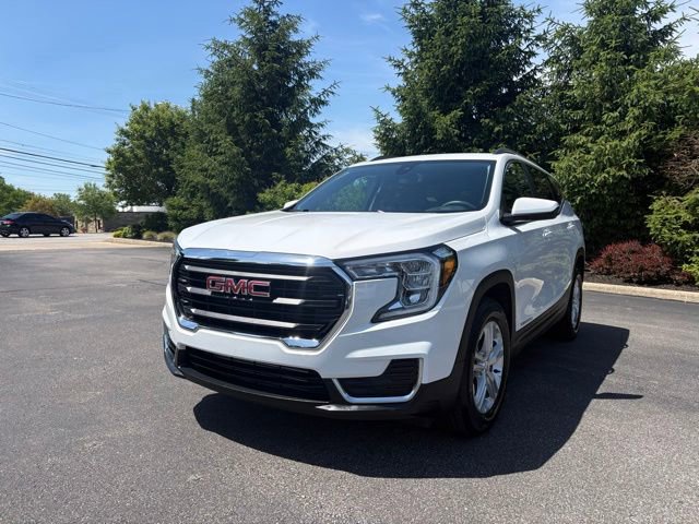 Used 2024 GMC Terrain SLE w/ Driver Convenience Package