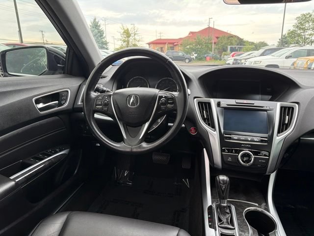 Used 2018 Acura TLX FWD image 8