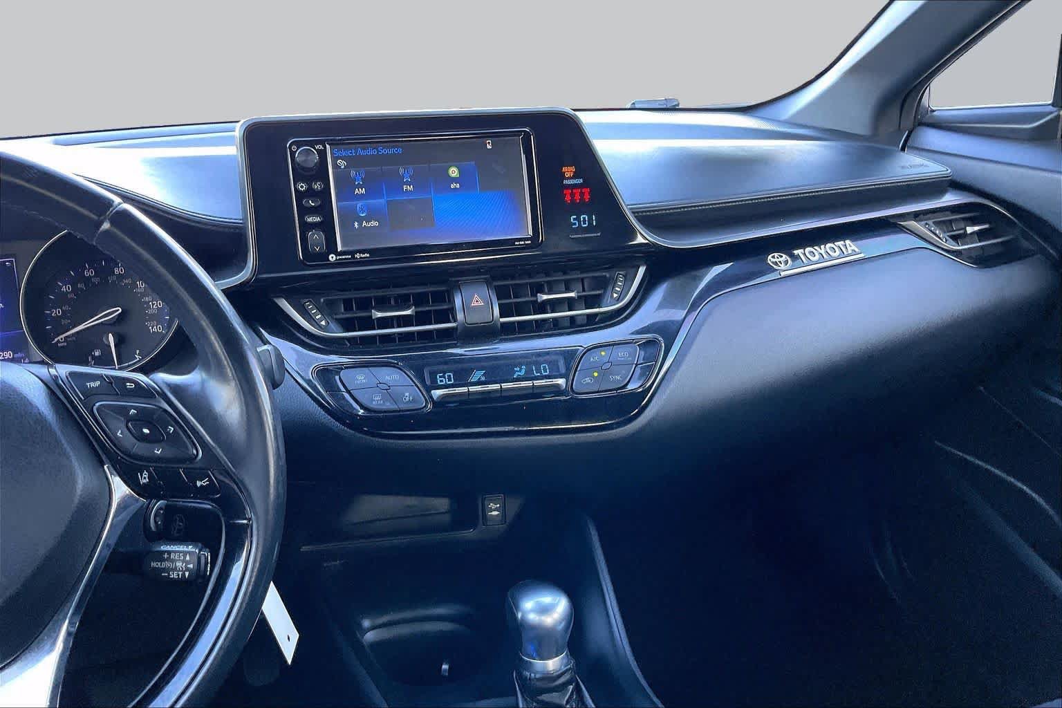 Used 2018 Toyota C-HR XLE FWD image 6