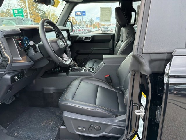 New 2025 Ford Bronco Badlands image 8