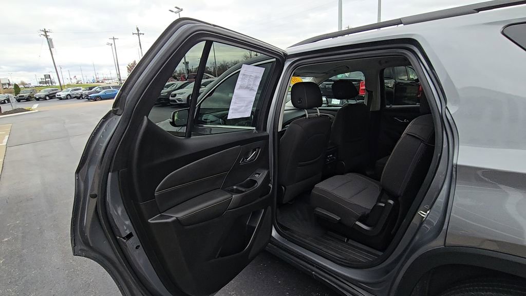 Used 2020 Chevrolet Traverse LT w/ Driver Confidence II Package image 15