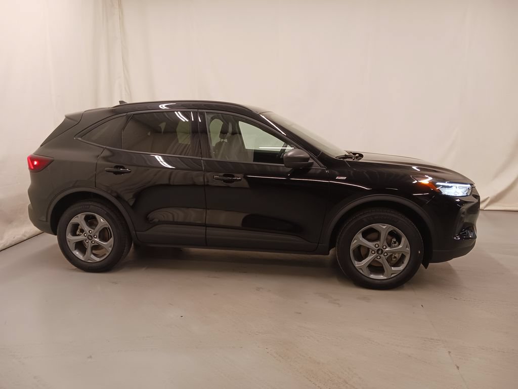 Used 2025 Ford Escape ST-Line AWD/4WD image 9