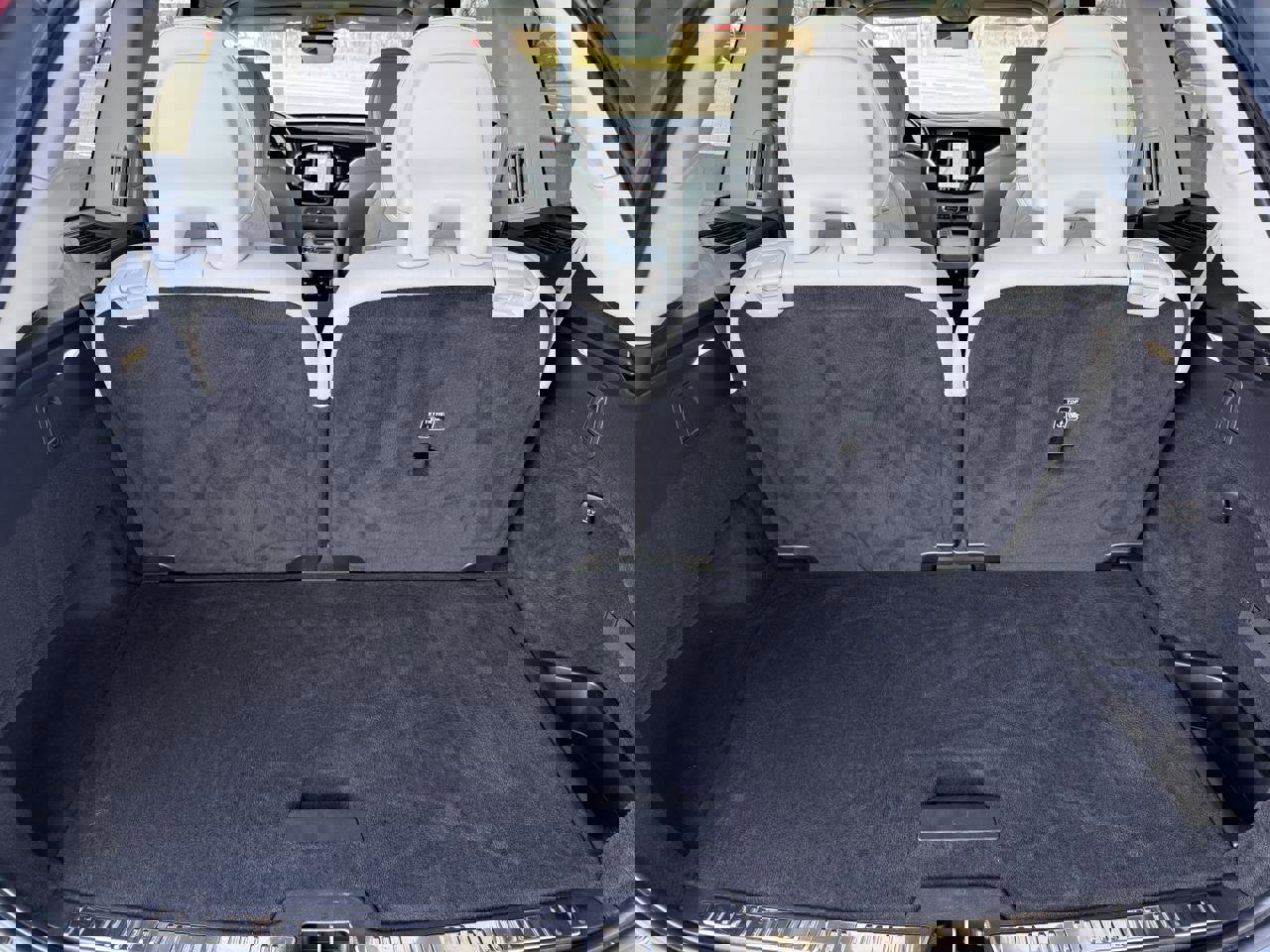 Used 2023 Volvo XC90 T8 Ultimate image 47