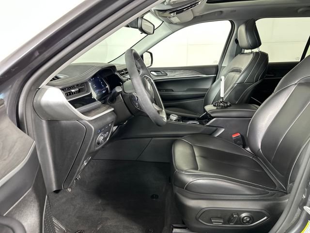 Used 2023 Jeep Grand Cherokee 4WD 4xe image 11